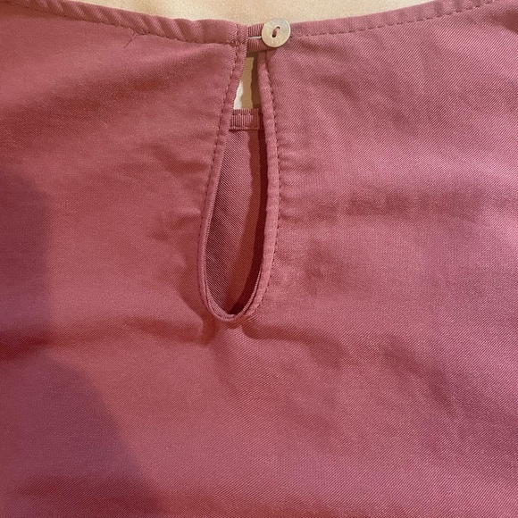 Elegant‎ Mauve Ruffle Sleeve Top - Picture 6 of 9